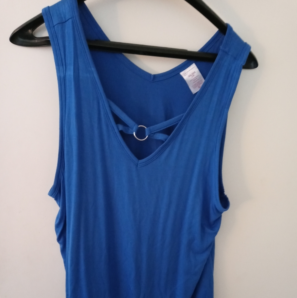 No Boundaries top